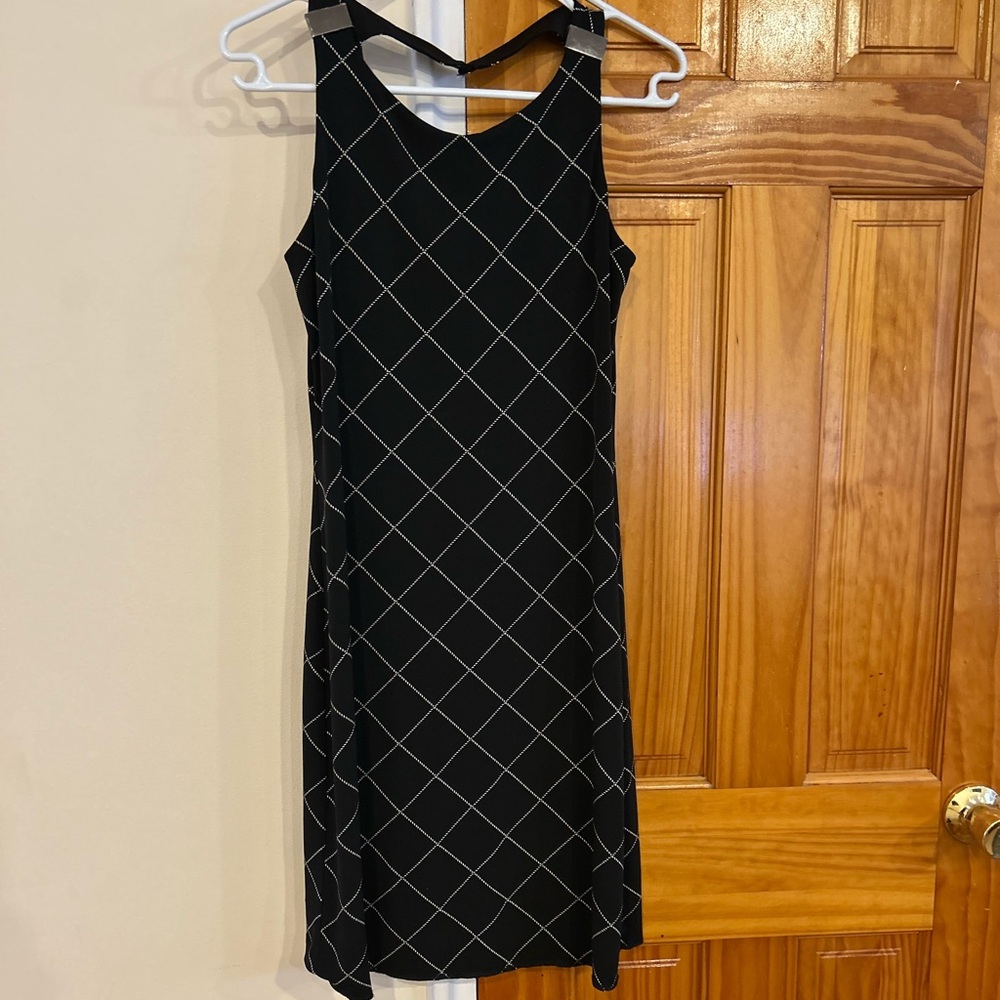 Elegant Black Grid Pattern Dress